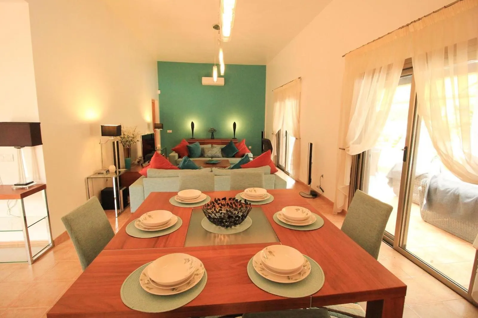 Chalet Molly Costa De Antigua Villa